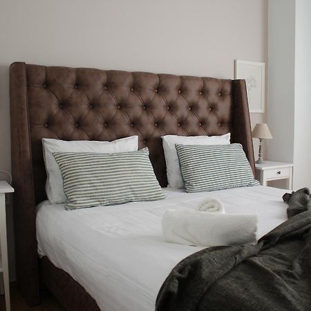 Suite 2 Bedrooms Афины Экстерьер фото